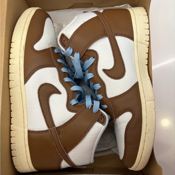 Nike Other - Nike dunk hi retro. Brown and white